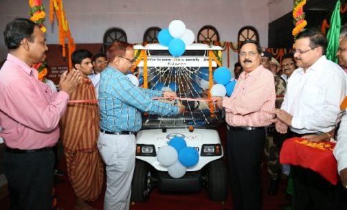 Good Initiative: Nalco CMD flags off Electric Vehicle (EV) service at Cuttack, BBSR railway stations