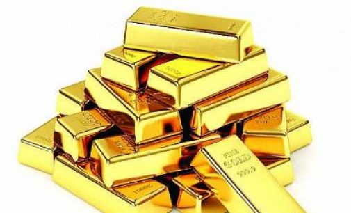 Gold snaps 3-day gain, falls Rs 263; silver declines Rs 806