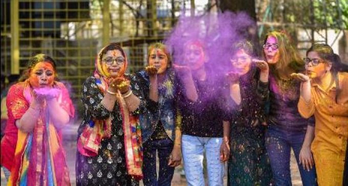 Delhi Police warns of strict action against violation of COVID protocols on Holi