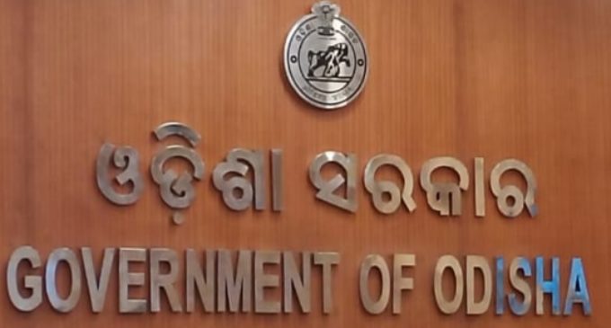 Odisha govt asks collectors for disposal of bodies of Covid-19 victims with dignity