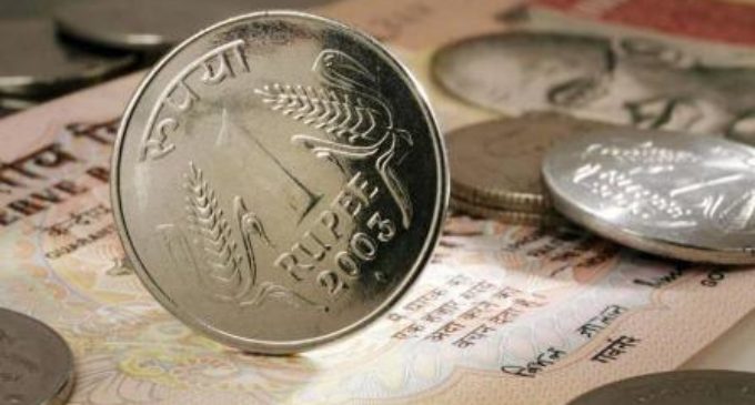 Rupee falls 26 paise to 74.54 against US dollar in early trade