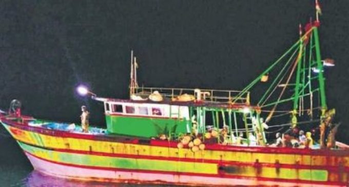 Lankan navy arrests 11 Indian fishermen