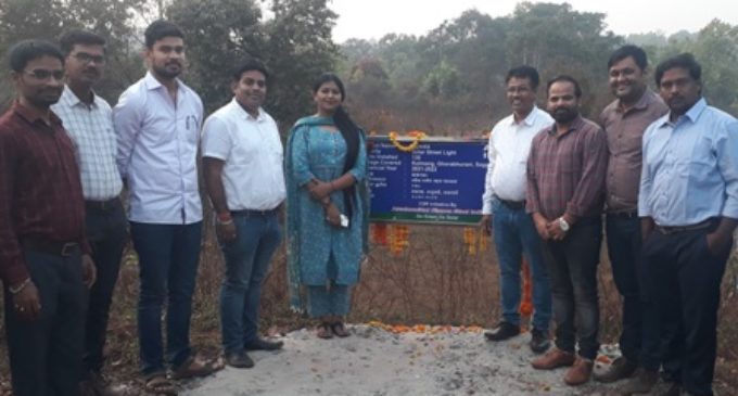 A Dazzling Deed: AM/NS India installs Solar Street Lights in Sundargarh and Keonjhar districts under “Project – Ujjawala”