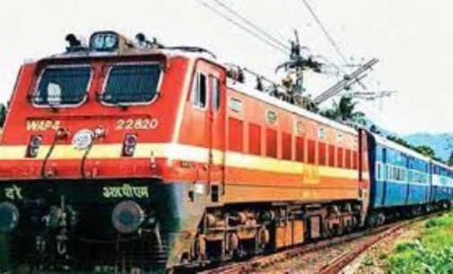 312 track maintenance Railways staff died on duty in last four years