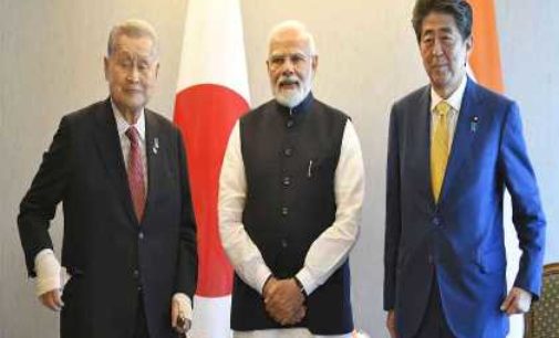 PM Modi meets former Japanese premiers Abe, Suga, Mori