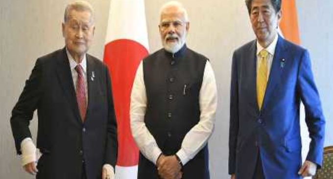 PM Modi meets former Japanese premiers Abe, Suga, Mori