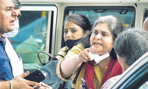 Gujarat riots: Ahmed Patel paid Teesta Setlavad, Sanjeev Bhat, others to frame Modi, says SIT