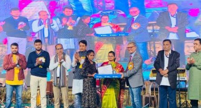 Vedanta Lanjigarh presents ‘Gyan Shree’ Award to matriculation toppers from Kalahandi