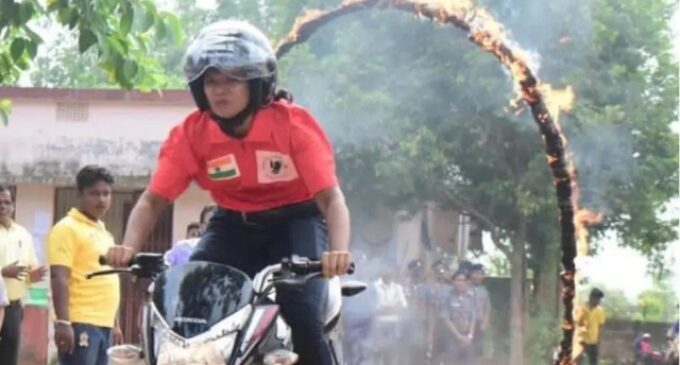 Odisha: Lady Professor leaves netizens stunned with daredevil bike stunts