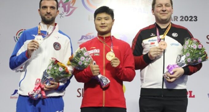 Sift Kaur Samra wins her first individual world cup medal amidst a near Chinese sweep