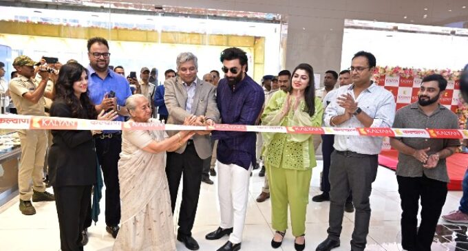 Bollywood star Ranbir Kapoor inaugurates Kalyan Jewellers’ new showroom at Rourkela