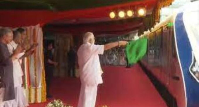 PM Modi flags off Kerala’s first Vande Bharat train from Thiruvananthapuram