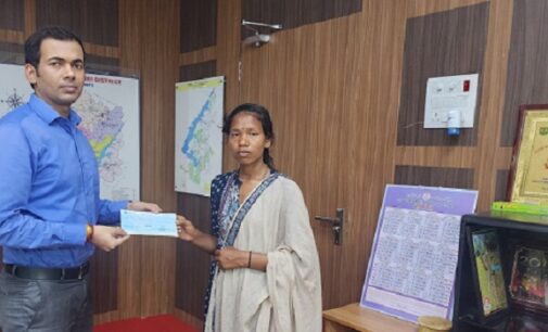 Bonda Tribal Girl Karama Muduli, who Worked as a Daily Labourer, Tops Plus II Commerce Exams and Receives Support from District Administration