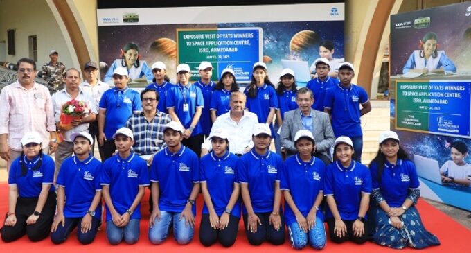 Science and Technology Minister of Odisha Flags Off the ISRO Tour for Tata Steel Young Astronomer Talent Search Winners