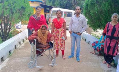 Women social worker rescue a mentally challenged Women