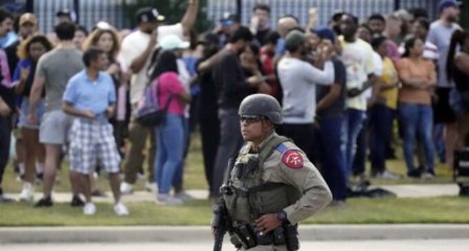 8 killed after gunman goes on rampage in Texas mall, suspect shot dead by cops