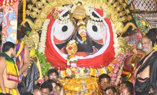 Sunabesha ritual performed in Puri, Lord Jagannath dazzles with mounds of gold ornaments