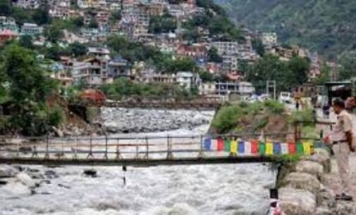 Uttarakhand on alert as Ganga breaches danger mark, Yamuna rises again in Delhi