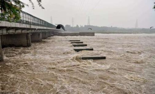 Yamuna breaches danger mark again; another spell of floods anticipated in Delhi