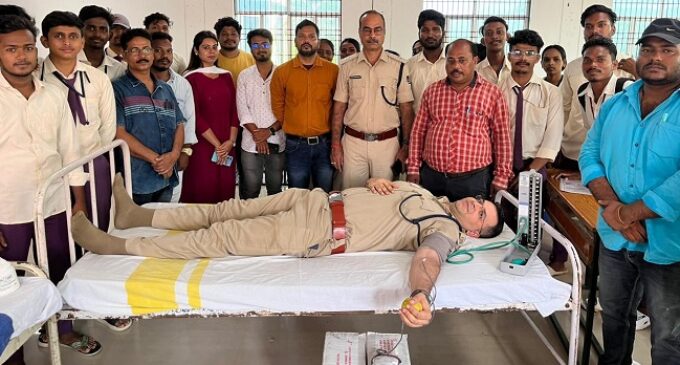 Blood Donation Camp at Malkangiri Model Degree College Sees Strong Participation: Malkangiri SP Leads by Example