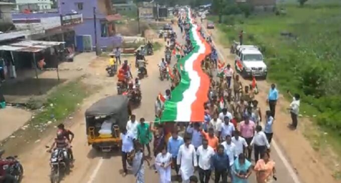 Massive Display of Patriotism: Mathili, Malkangiri Hosts Spectacular 1.1 Kilometer Long National Flag Rally