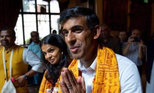 ‘Proud Hindu’ Rishi Sunak, wife Akshata offer prayers at Delhi’s Akshardham Temple