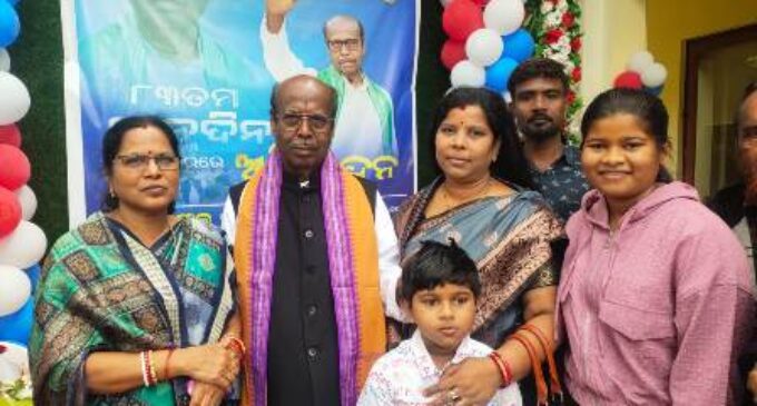Prafulla Ghadai turns 83, birthday celebrated at Danagadi
