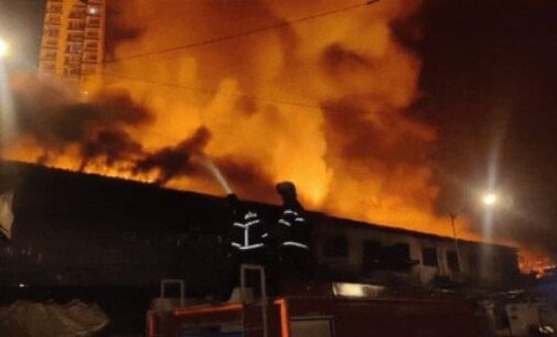 1 dead in huge fire at Mumbai timber market, 20 fire engines at spot
