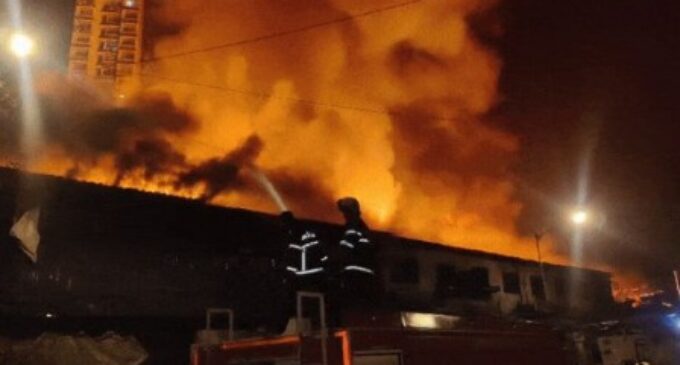 1 dead in huge fire at Mumbai timber market, 20 fire engines at spot