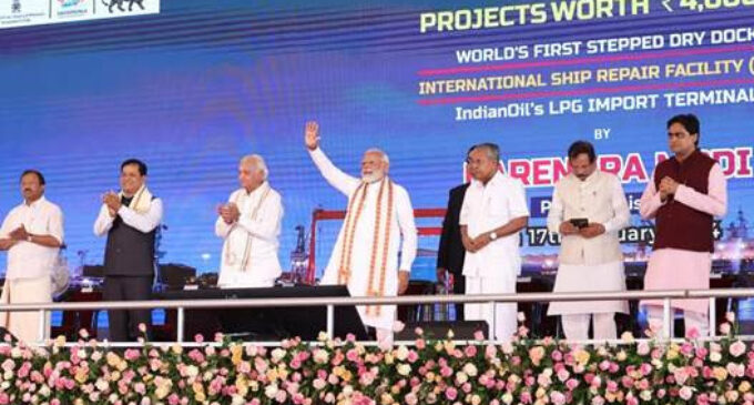 Prime Minister dedicates to nation infrastructure projects worth more than ₹4,000 crores in Kochi, Kerala