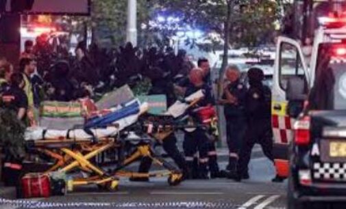 Sydney mall stabbing attack leaves 6 dead, suspect killed in cop fire