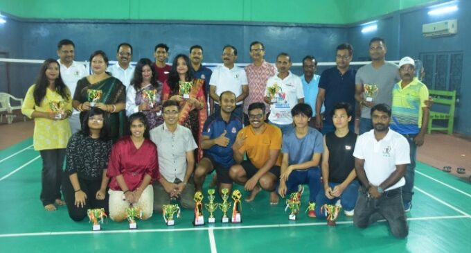 Friendly Invitation Cup Badminton tournament held by Paradip Badminton Association