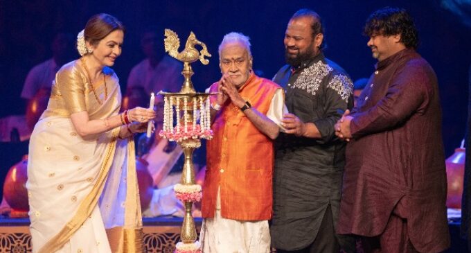 A visually stunning tribute to Odissi legend Guru Kelucharan Mohapatra on Day 2 of ‘Parampara’ at Nita Mukesh Ambani Cultural Centre