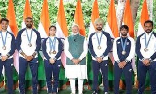 PM meets Paris Olympians on Independence Day, Hockey team gifts signed jersey