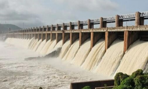 Tungabhadra dam’s crest gate gets washed away; authorities caution downstream residents