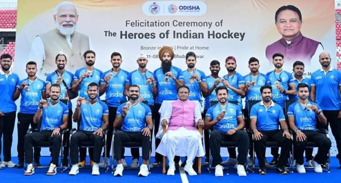 Hockey heroes given rising welcome in Odisha; CM Majhi praises fighting spirit of players