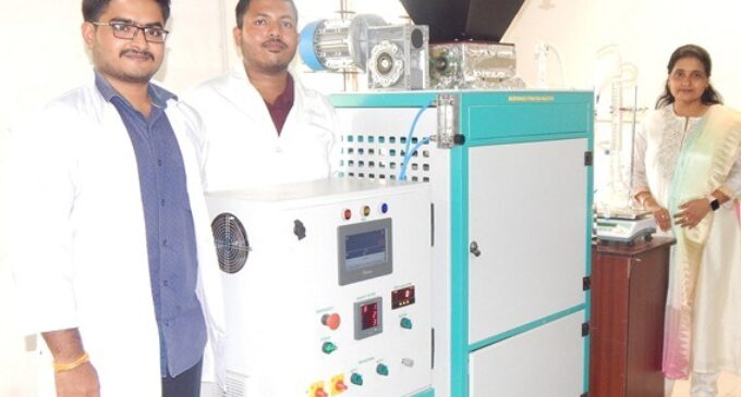 IIT Bhubaneswar researchers develop Solar-Powered Microwave Pyrolysis Reactor for Sustainable Waste Management