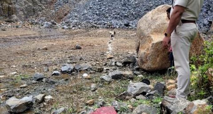 Illegal black stone quarry- one killed   in a cave- in an incident