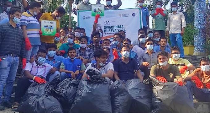 Jio employees across Odisha participate in Swachhata Hi Seva 2024 Cleanliness Drive marking 10th Anniversary of Swachh Bharat Mission