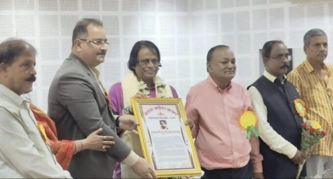 Dr. Phani Mohanty gets Godabarish Mishra Samman