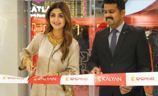 Bollywood star Shilpa Shetty inaugurates Kalyan Jewellers’ showroom in Bhubaneswar ahead of Diwali