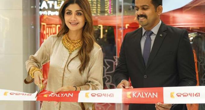 Bollywood star Shilpa Shetty inaugurates Kalyan Jewellers’ showroom in Bhubaneswar ahead of Diwali