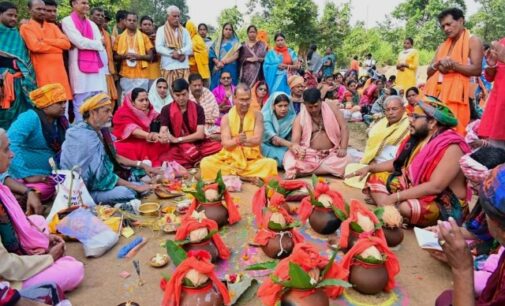 ଶ୍ରୀଜଗନ୍ନାଥ ମନ୍ଦିର ପ୍ରତିଷ୍ଠା ମହୋତ୍ସବ ଉଦଯାପିତ : ହଜାର ହଜାର ଶ୍ରଦ୍ଧାଳୁ ଓ ସାଧୁ ସନ୍ଥ ସାମିଲ, ହରେକୃଷ୍ଣ ହରେ ରାମ ଓ ମନ୍ତ୍ର ଧ୍ୱନିରେ ପ୍ରକମ୍ପିତ ହେଲା ପରିବେଶ