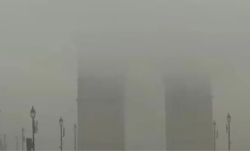 Dense fog engulfs Delhi; over 100 flights, 26 trains delayed