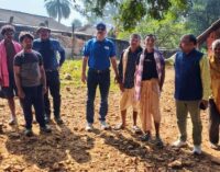 ଉପାନ୍ତ ଅଂଚଳ ମାତାଗାଡୁ ଓ କମାରକାଡୁରେ ବୃଦ୍ଧ ବୃଦ୍ଧାଙ୍କୁ କମଳ, ଭତ୍ତା, ପିଡ଼ିଏସ ବଣ୍ଟନ କଲେ ବୌଦ୍ଧ ଜିଲ୍ଲାପାଳ