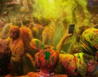 ଗାଇଡ୍‌ଲାଇନ୍ ଜାରି କଲା କମିଶନରେଟ୍ ପୋଲିସ, ମଦ ପଇ ହୋଲି ଖେଳିଲେ