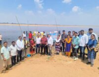 ତେନ୍ତୁଳିପାଲି ମହାନଦୀ ଘାଟରେ ମାଛ ଜାଆଁଳ ଛାଡିବା କାର୍ଯ୍ୟକ୍ରମ ଓ ସଚେତନତା ଶିବିର, ଯୋଗଦେଲେ ଜିଲ୍ଲାପାଳ