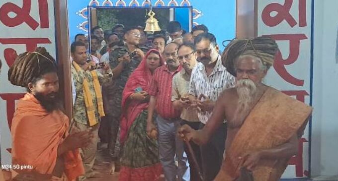 ବଲାସିଙ୍ଗା ମହୁଲମୂଳ ମହିମା ଆଶ୍ରମରେ ଚାଲିଥିବା ବିଶ୍ବ ଶାନ୍ତି ମହାଯଜ୍ଞରେ ଯୋଗଦେଲେ ବୌଦ୍ଧ ଜିଲ୍ଲାପାଳ