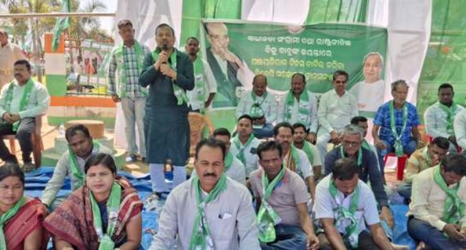 ପଞ୍ଚାୟତରାଜଦିବସ ବାତିଲ ଓ ବିଜୁ ବାବୁଙ୍କ ପ୍ରତିମୂର୍ତ୍ତି ବିକୃତ ପ୍ରତିବାଦରେ ବୌଦ୍ଧ ବିଜେଡିର ଗଣଧାରଣା