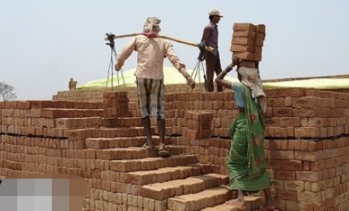 ଜଳୁଛି ଇଟାଭାଟି ବଢୁଛି ତାତି: ପ୍ରଶାସନର କଟକଣା ନାହିଁ